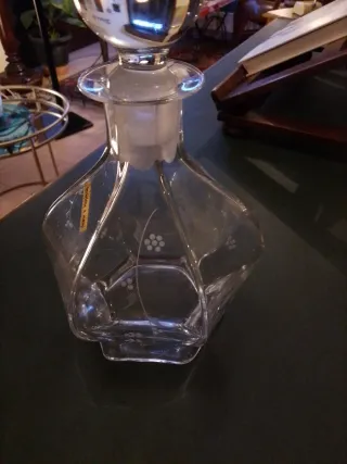 Bottiglia in cristallo con tappo