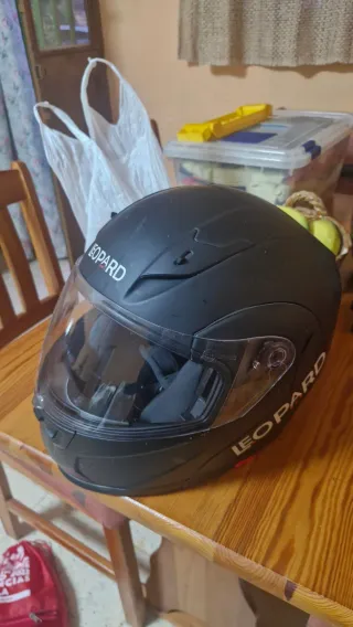 Casco Modular LEOPARD Negro