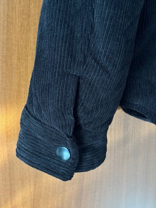 Giubbotto nero in velluto a coste