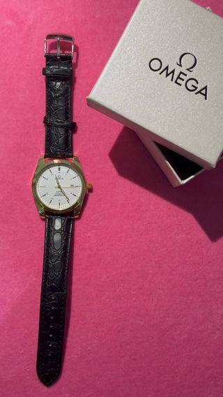 Reloj  Dorado y Negro