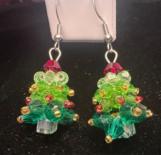 Diversos pares de pendientes de fantasía