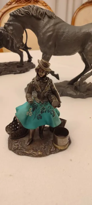 Figuras decorativas de bronce