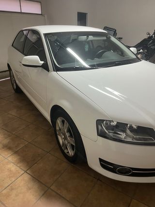 Audi A3 1.6 tdi 105cv