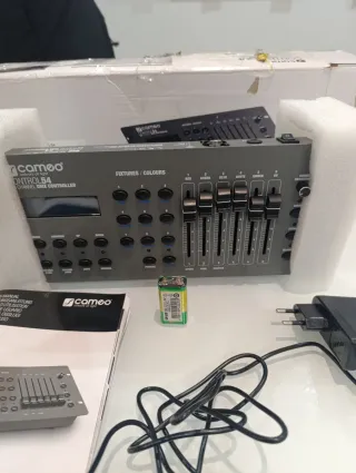Controlador DMX Cameo Control 54