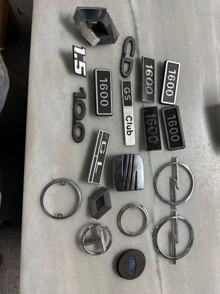 Insignias y Logos de Vehículos Varios