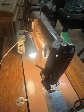 Máquina de coser Singer antigua