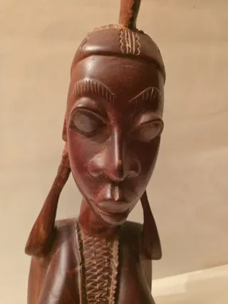 Statua in legno artigianale