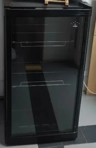 Nevera expositora para refrescos y bebidas