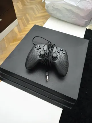 Playstation 4 Pro 1TB CUH-7216B