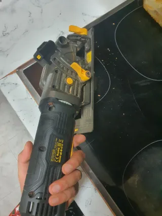 Sierra circular Teccpo con láser