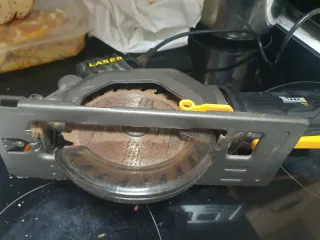 Sierra circular Teccpo con láser