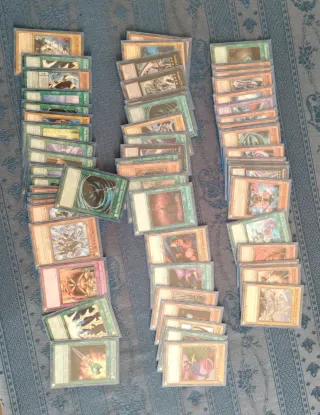 Lotto carte Yu-Gi-Oh! + scatole vuote