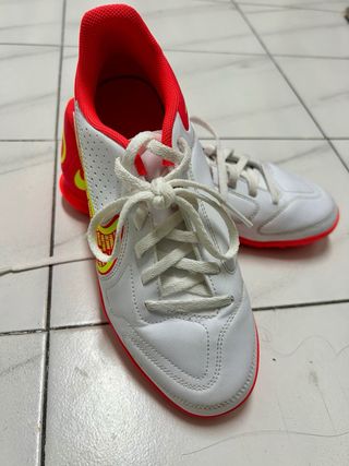 Botas Nike Fútbol Multitaco Talla 36