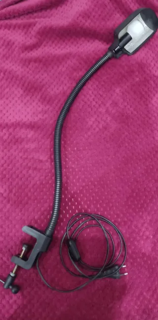 2502231910 lampada da tavolo