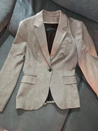 Blazer Zara Gris y Negro