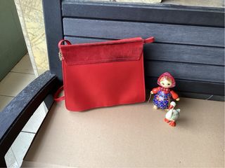 Bolso ante y piel rojo. Made in Italy