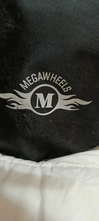 Hoverboard blanco con funda, está como nuevo.