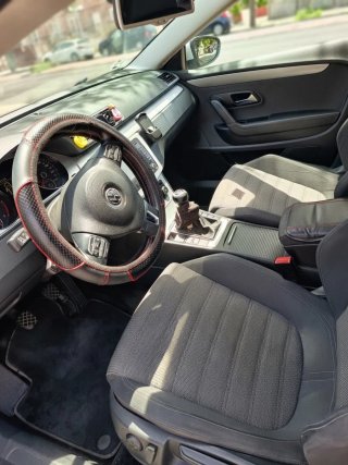 Volkswagen Passat CC 2011