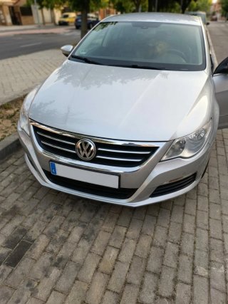 Volkswagen Passat CC 2011