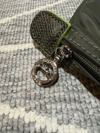 Mala Longchamp L verde com detalhes em couro