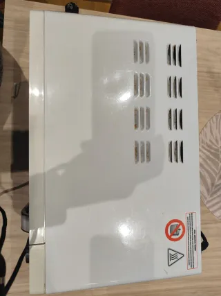 Microondas Jocel Blanco