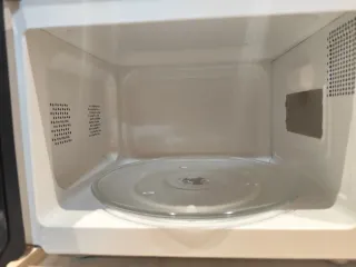 Microondas Jocel Blanco