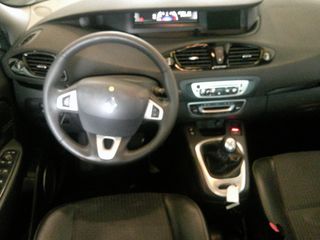 Renault Grand Scenic 2012