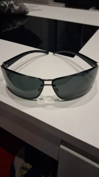 Gafas de sol Emporio Armani originales.