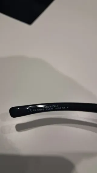 Gafas de sol Emporio Armani originales.