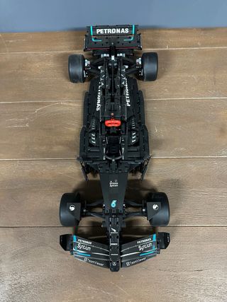 Clon Mercedes AMG F1 W14 E Performance