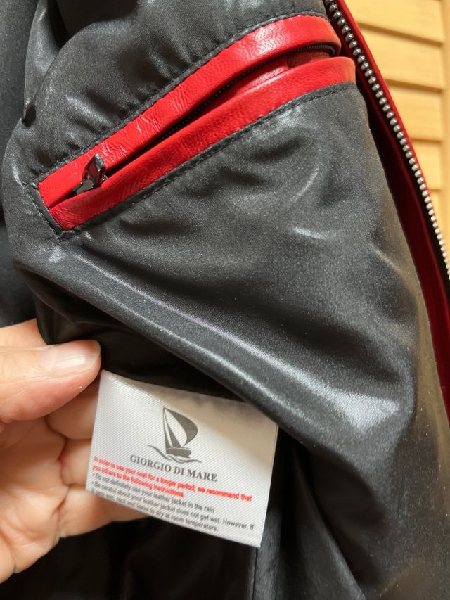Cazadora Giorgio Di Mare Roja. Sin estrenar