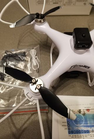 Excelente drone com monitor integrado.