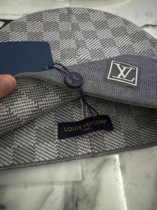Berretto Louis Vuitton Grigio