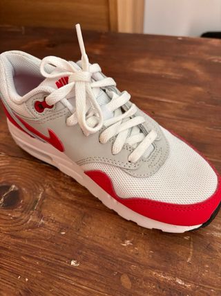 Nike Air Max 1 niño Talla 33.5. Nuevas!!