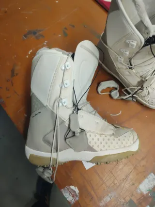 Pack snowboard mujer tabla Salomon, botas y funda