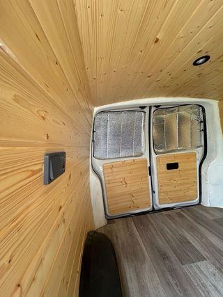 Volkswagen Transporter T5 2011