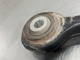 BRAZO SUSPENSION INFERIOR TRASERO DERECHO CHRYSLE