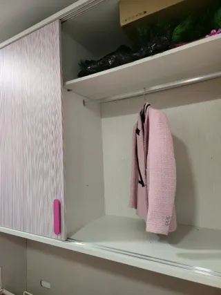 Mueble infantil cama abatible rosa y blanco