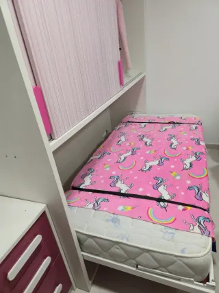 Mueble infantil cama abatible rosa y blanco