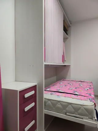 Mueble infantil cama abatible rosa y blanco