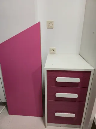 Mueble infantil cama abatible rosa y blanco