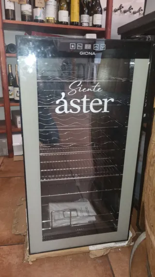 Vinoteca 28 botellas nueva