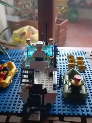 Lotto Lego marittimo (con base e minifigure)