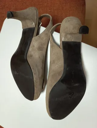 Zapatos tacón beige flor 40