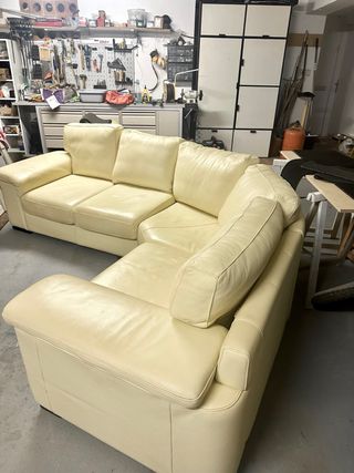 Divano modulare in pelle color beige