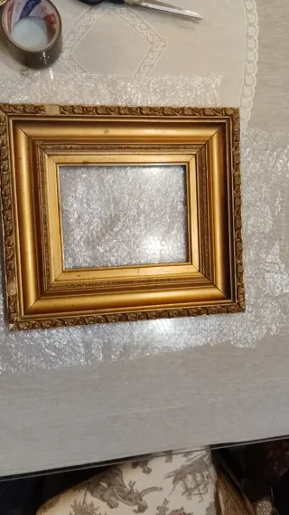 8 Marcos Dorados para Cuadros y decorar la pared