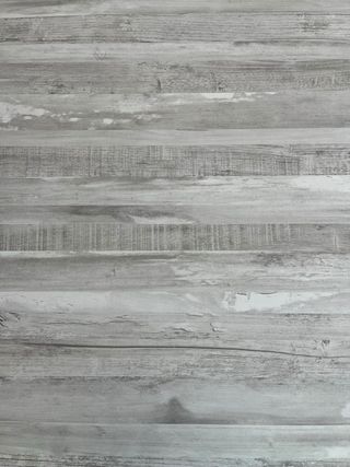 Mesa de salón de madera