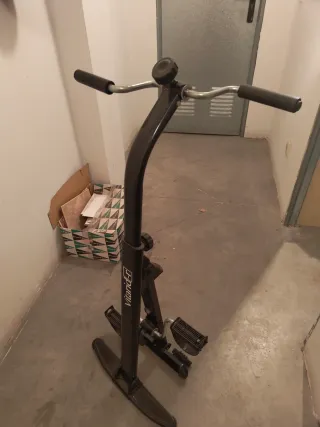 Bicicleta Estática Compacta