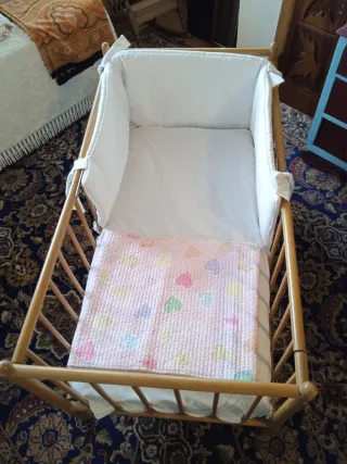 Cuna madera vintage plegable, alemana, de 1978