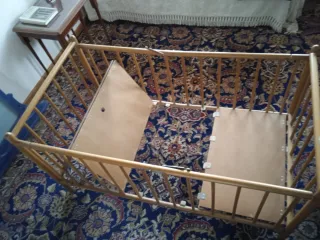 Cuna madera vintage plegable, alemana, de 1978